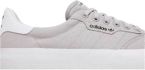 db3105 adidas